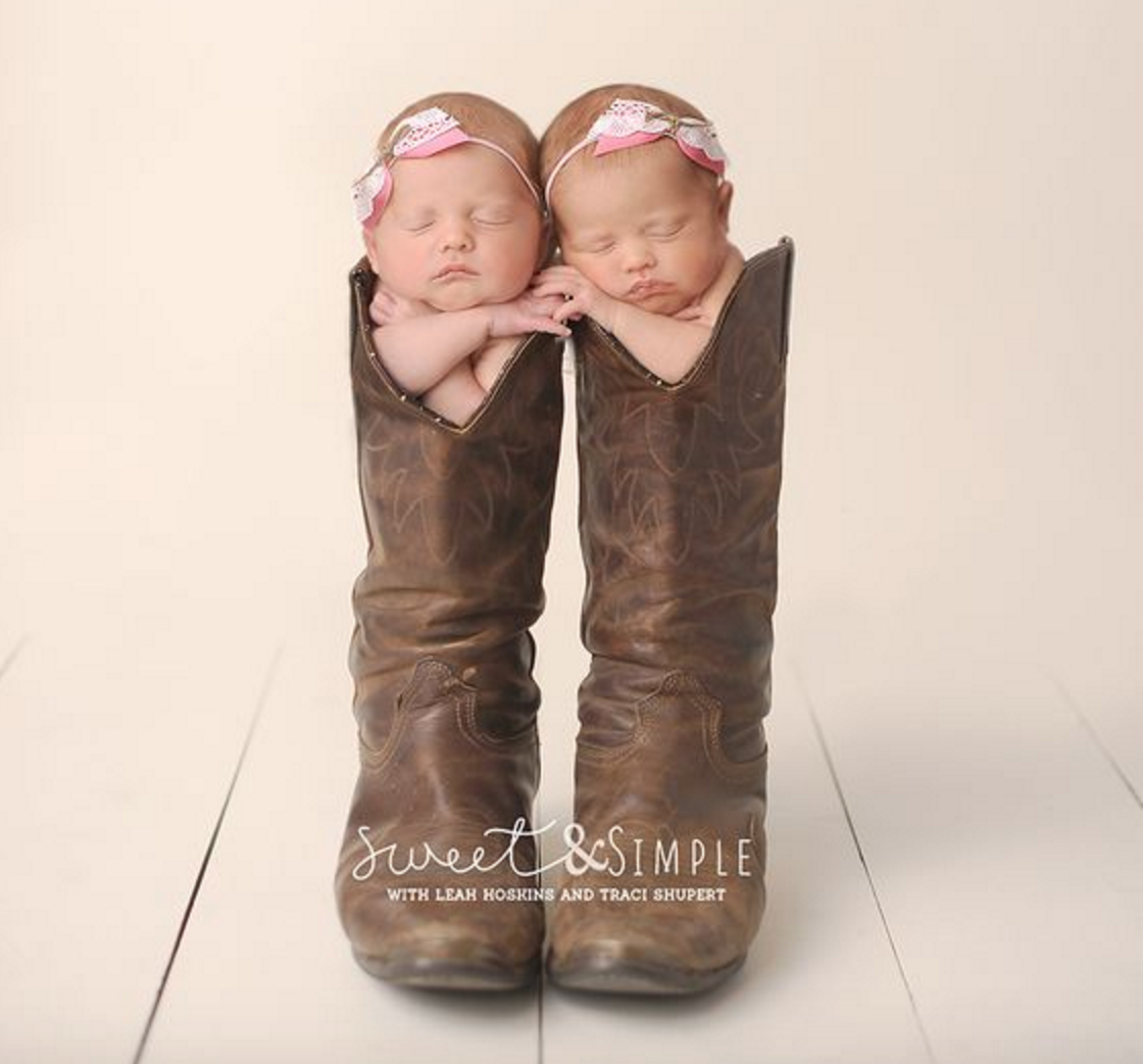 2,900+ Newborn Twins Stock Photos, Pictures & Royalty-Free Images - iStock  | Newborn twins father, Newborn twins black, Newborn twins india