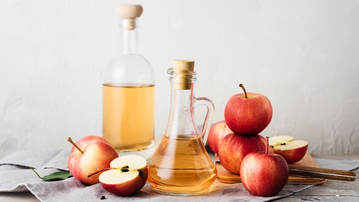 6 Unexpected Beauty Uses for Apple Cider Vinegar