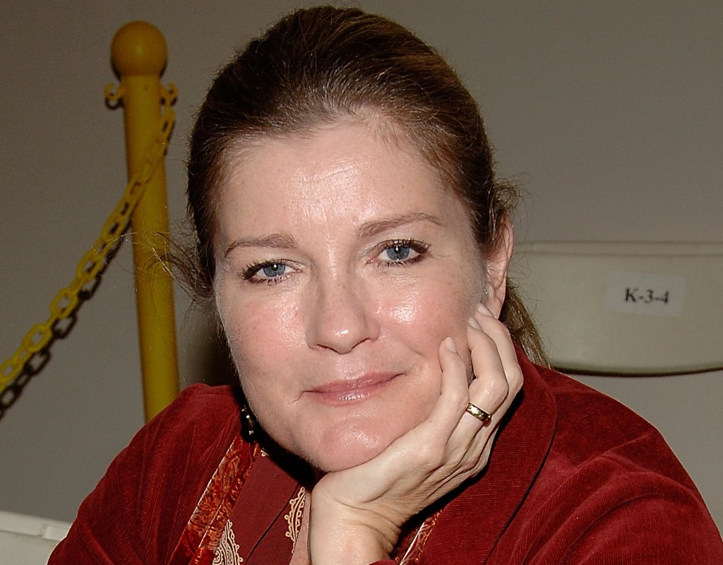 kate mulgrew 1