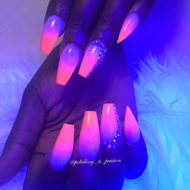 glow in the dark nails cost