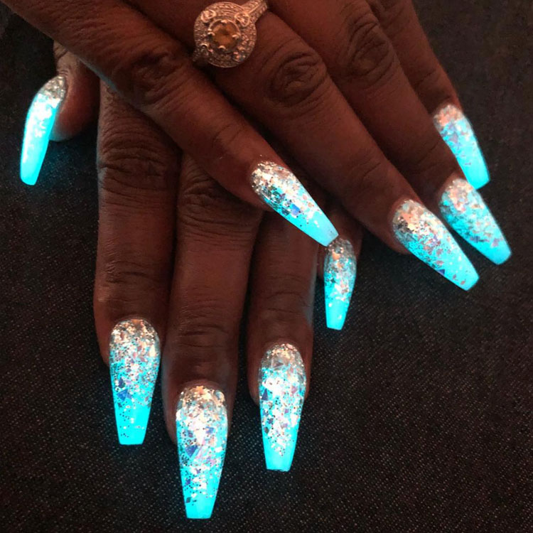 glow in the dark acrylic nail designs