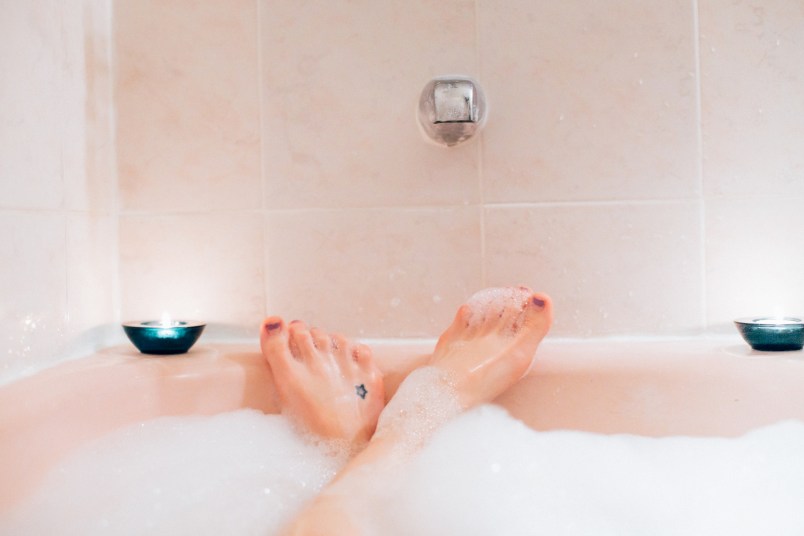  Big Girl Spa Essentials Bathtub Foot Rest - Luxury Non