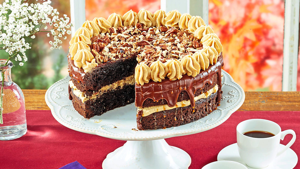 Chocolate Turtle Cake | The Cake Blog