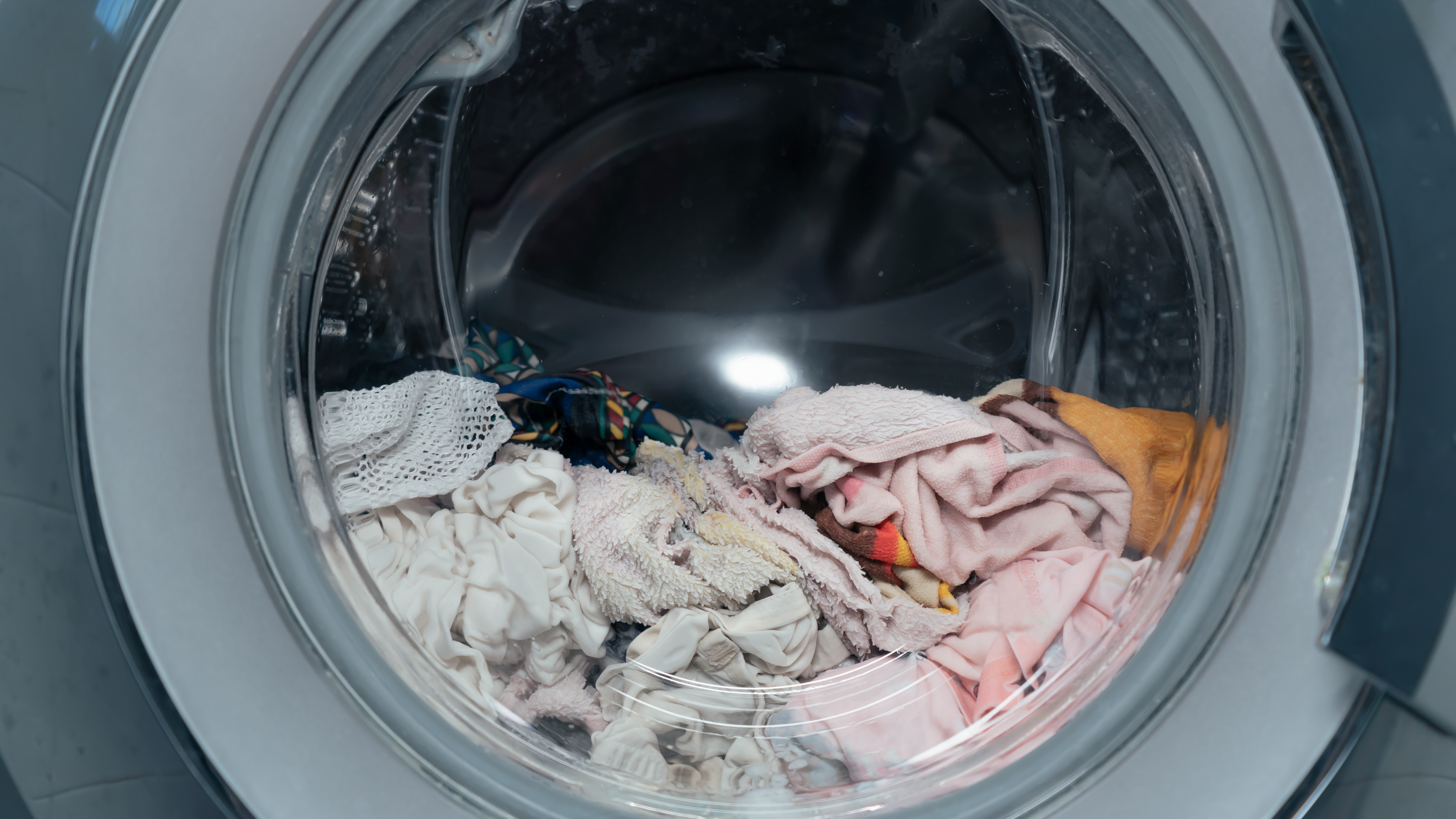 How Long Can You Leave Wet Clothes in the Washer?