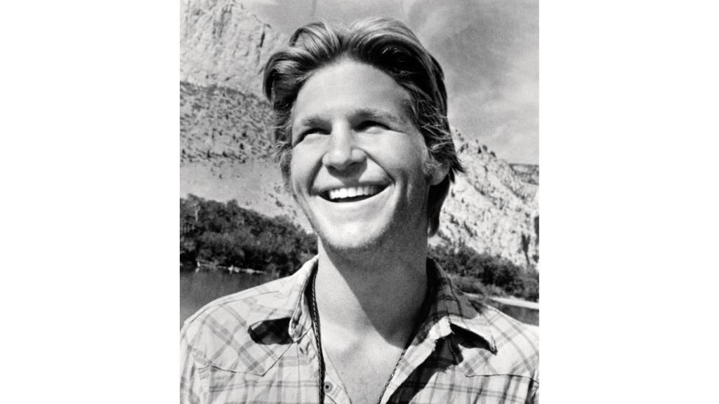young man smiling; jeff bridges young