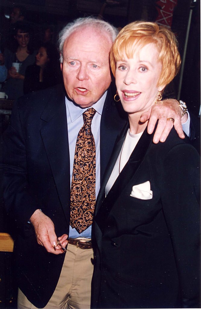 Carrol O'Connor and Carol Burnett during 'Mad About You' party at House of Blues in Los Angeles, Cal…