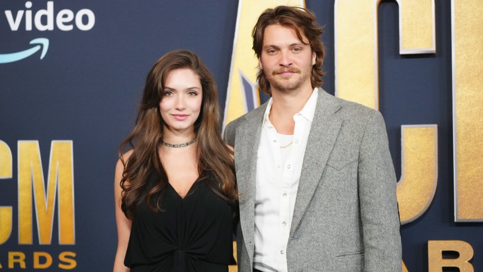 Luke Grimes, Bianca Rodrigues, 2022