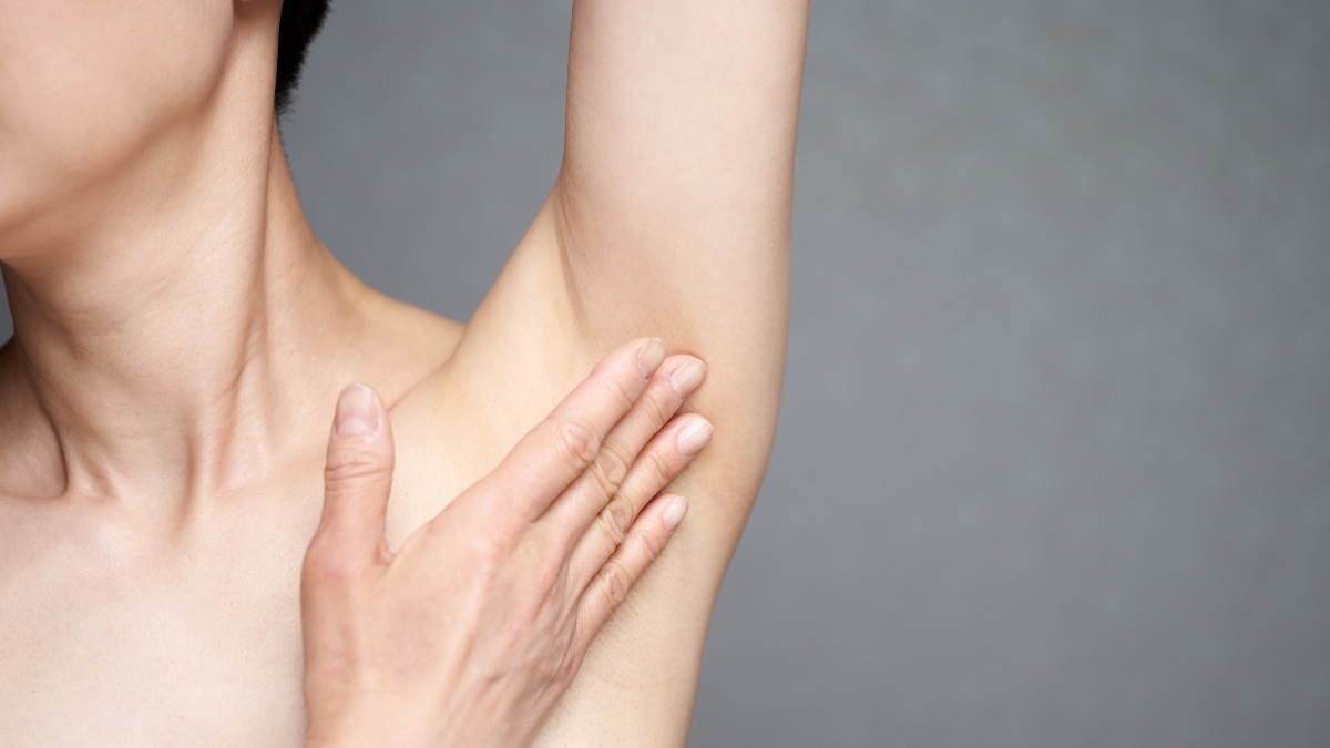Spots underneath armpit and sometimes near groin? : r/medical