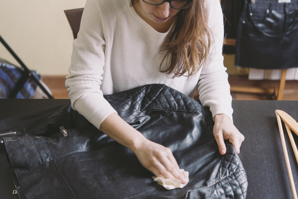 Any tips for how clean a used leather jacket with a cloth lining? :  r/Thrifty