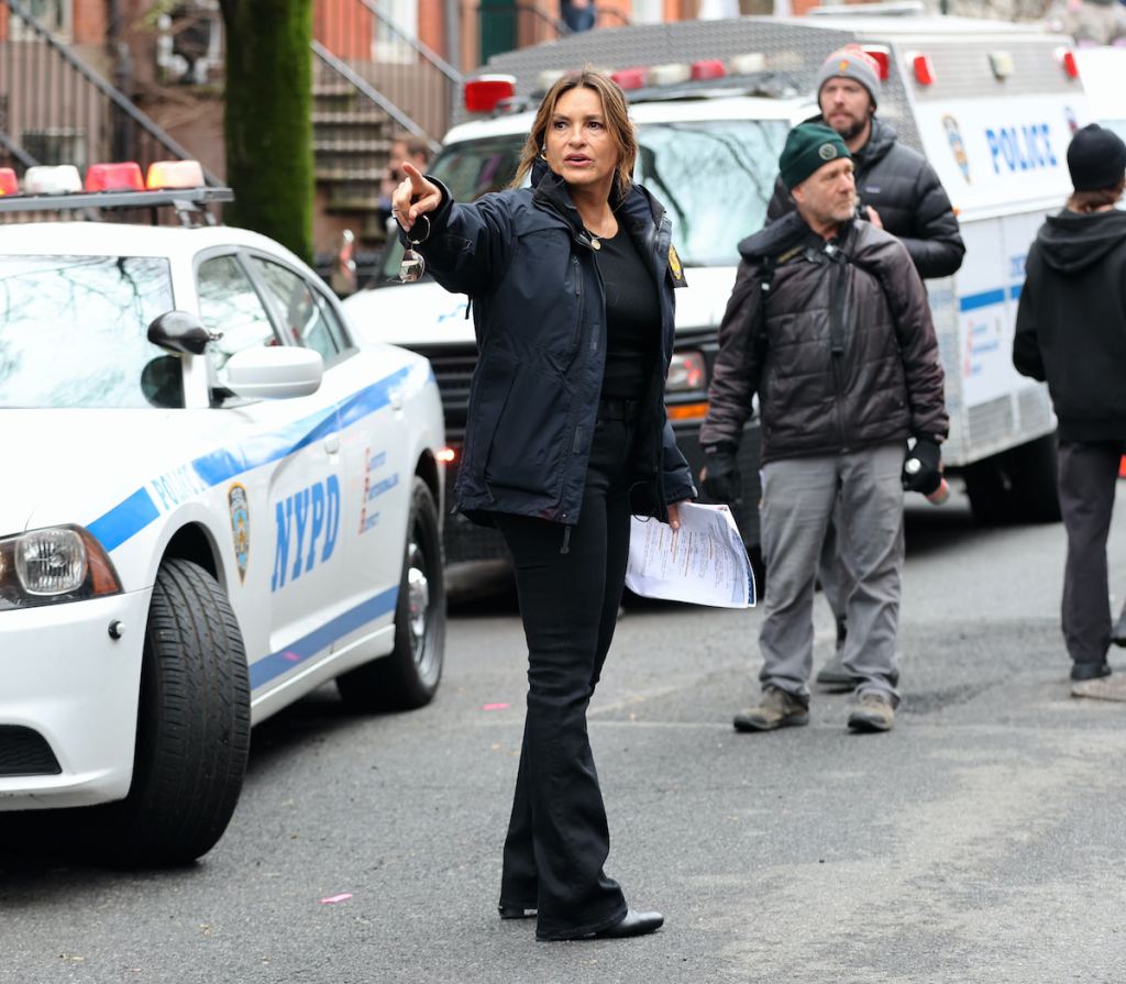 Mariska Hargitay directing an episode of 'SVU' in 2024