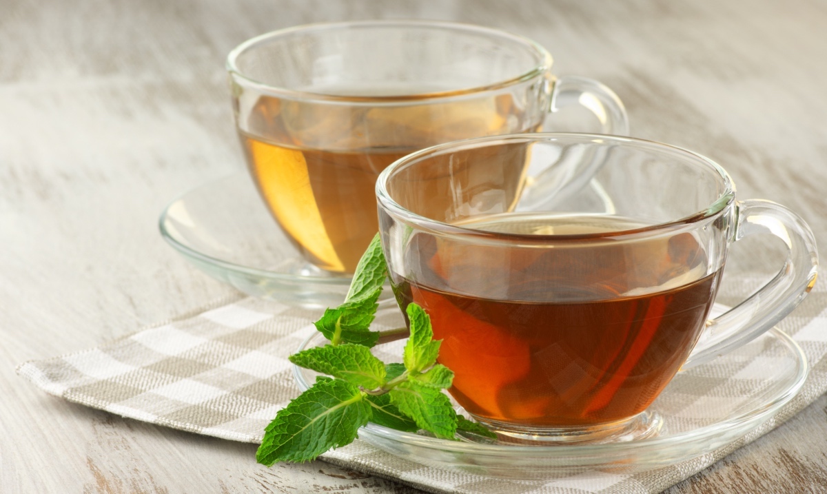 When It Comes to Black Tea vs. Green Tea, Which Brew Is Better for You?