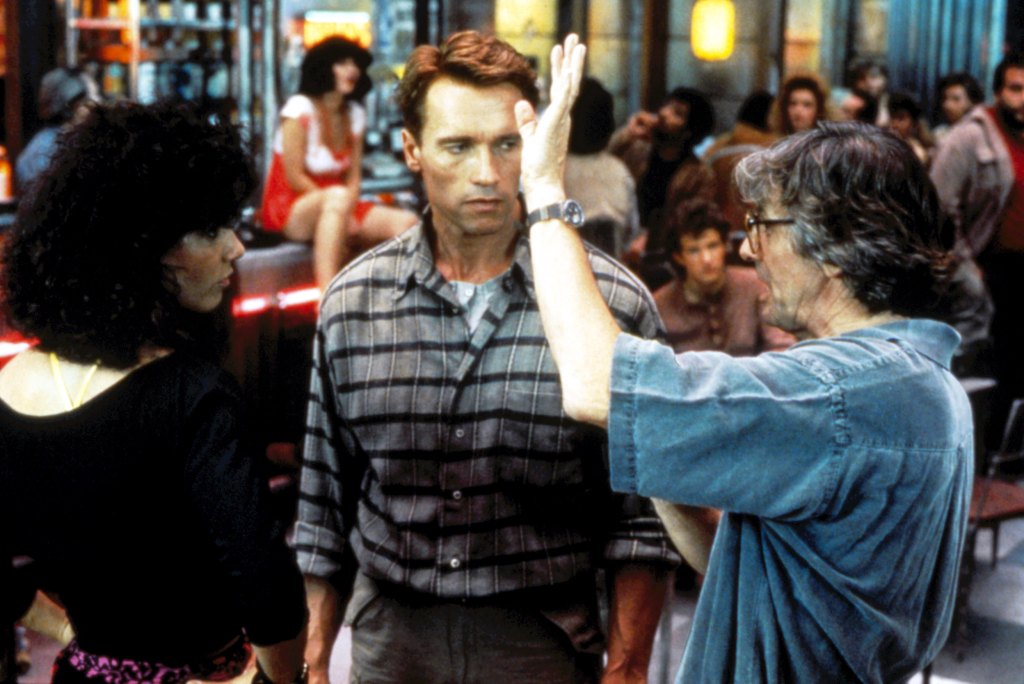 TOTAL RECALL, Rachel Ticotin, Arnold Schwarzenegger, Director Paul Verhoeven, 1990