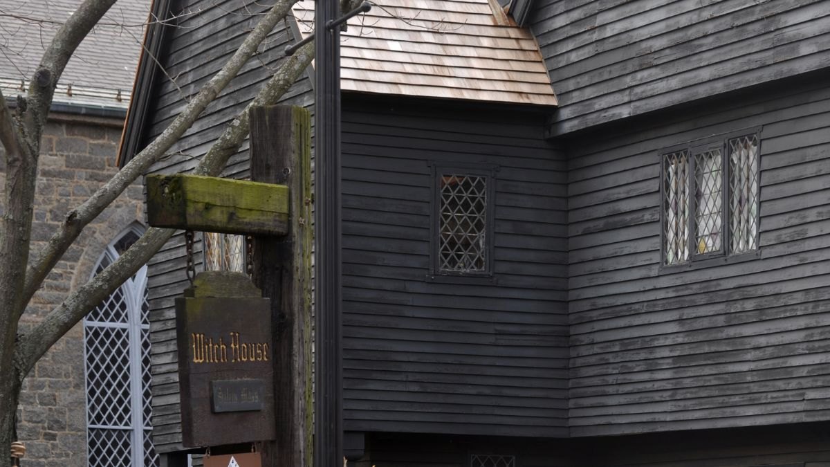 Historical Fiction Books Set in Salem