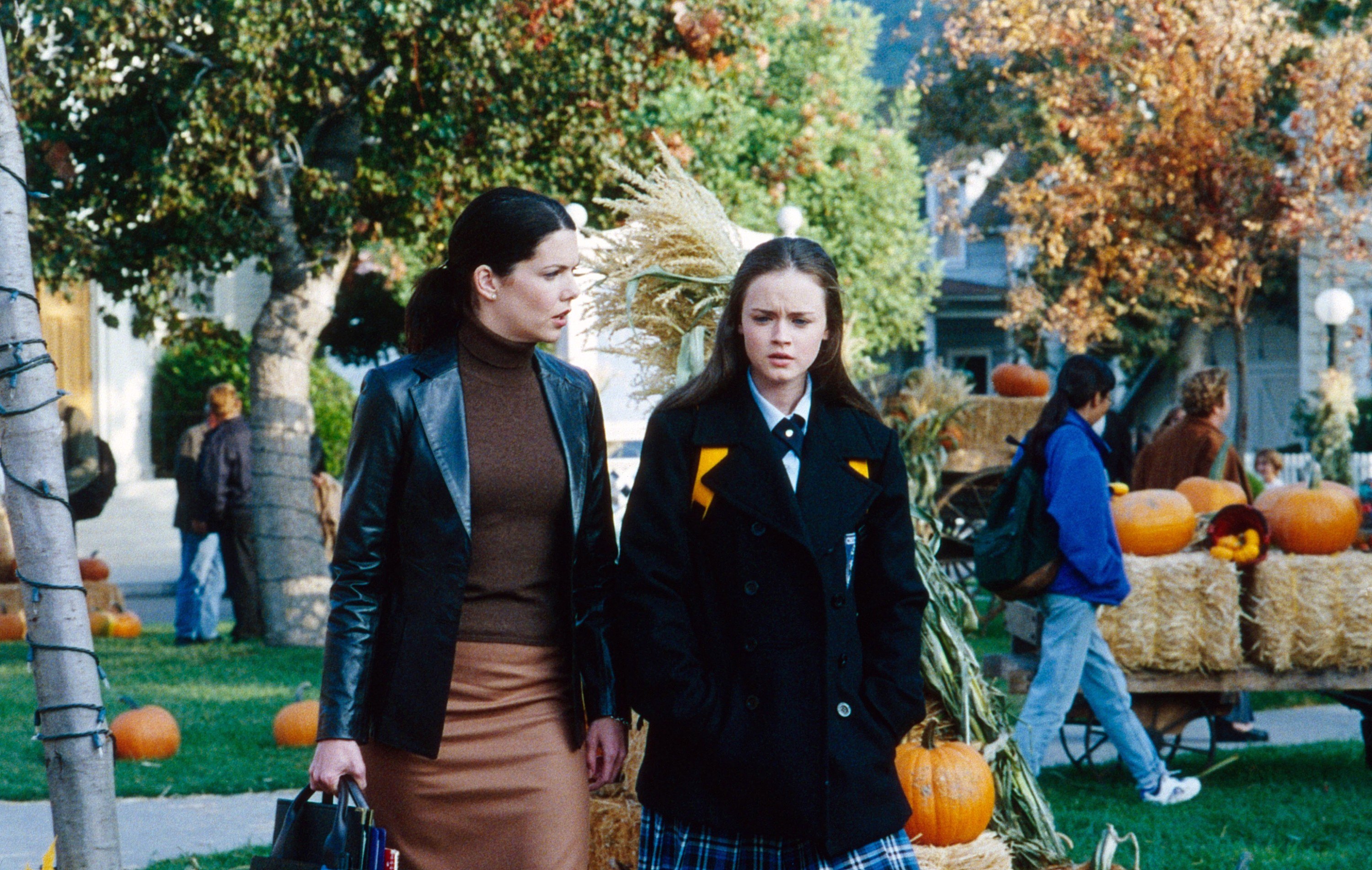 Alexis Bledel and Lauren Graham, Gilmore Girls, 2000